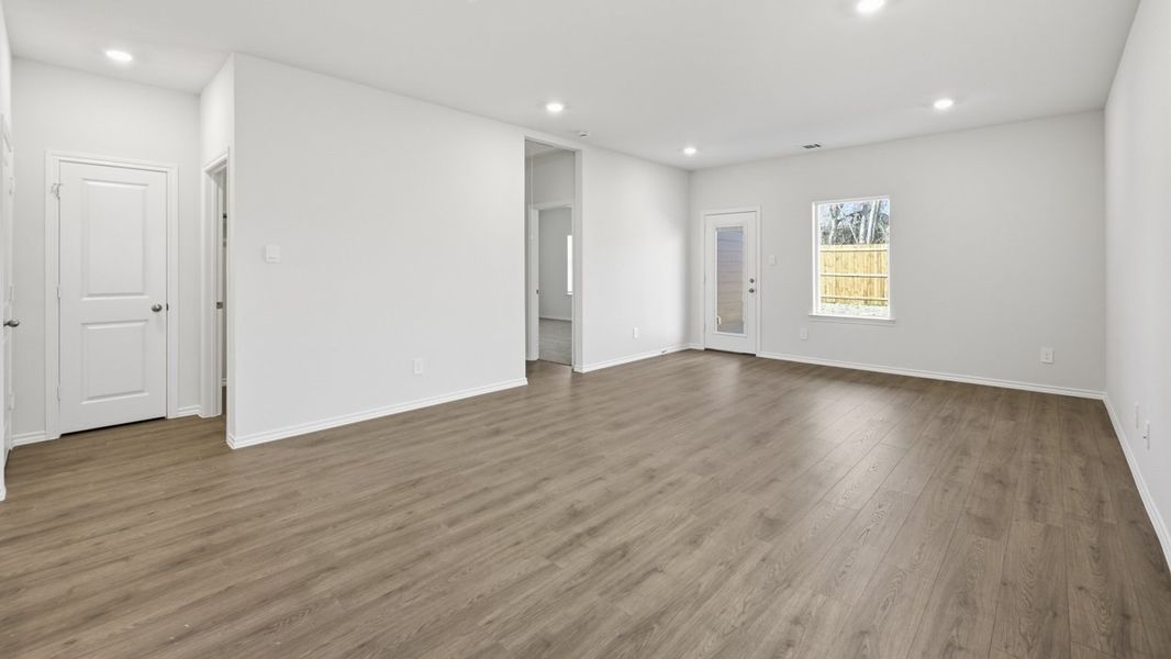 Representative unfurnished interior of a home built from the Kirby by D.R. Horton in Sweetwater Springs, Sherman (Image 11).