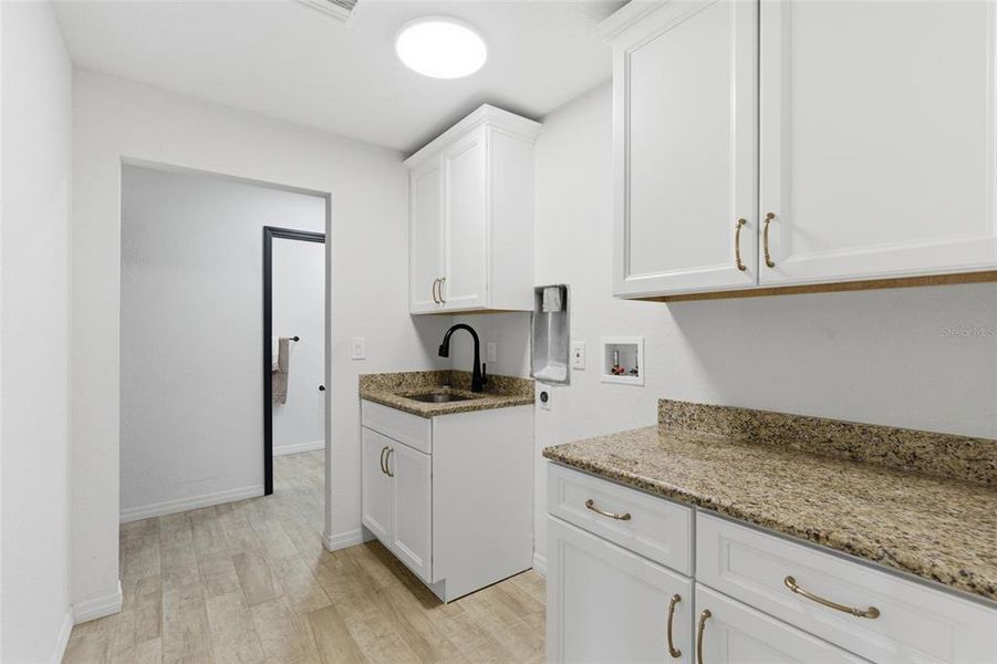 Furnished interior view inside a new home in , Arcadia (Image 13).