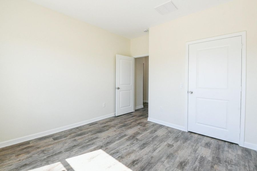 Spacious, unfurnished interior of a new home in , Galena Park (Image 38).