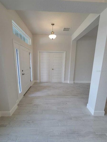 Spacious, unfurnished interior of a new home in Brookhaven, Ocala (Image 11). Spacious, unfurnished interior of a new home in Brookhaven, Ocala (Image 11).