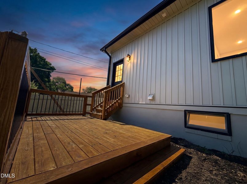BACK DECK