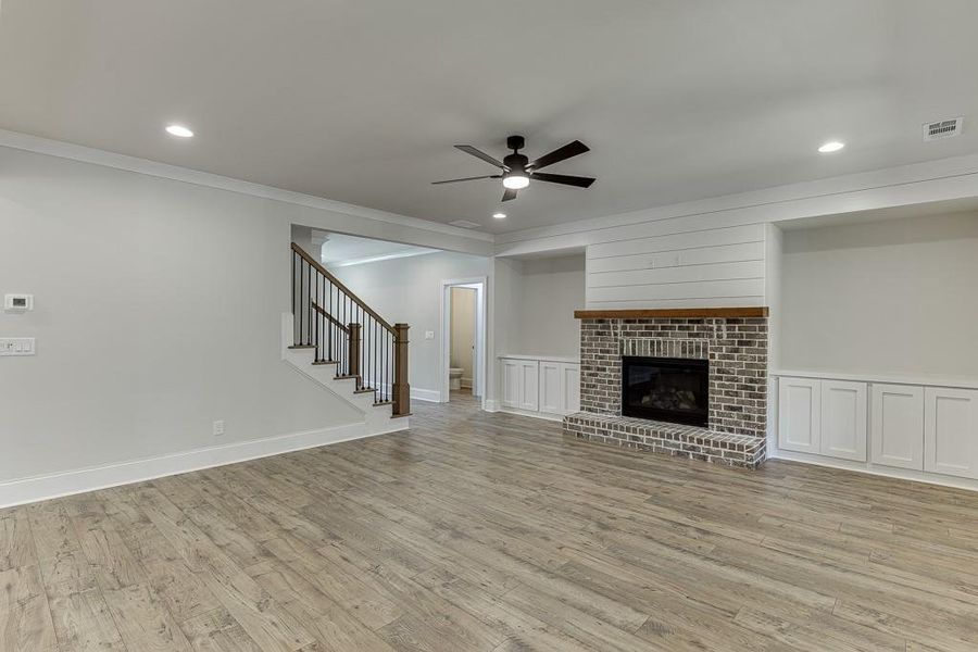 Spacious, unfurnished interior of a new home in , Bishop (Image 48).