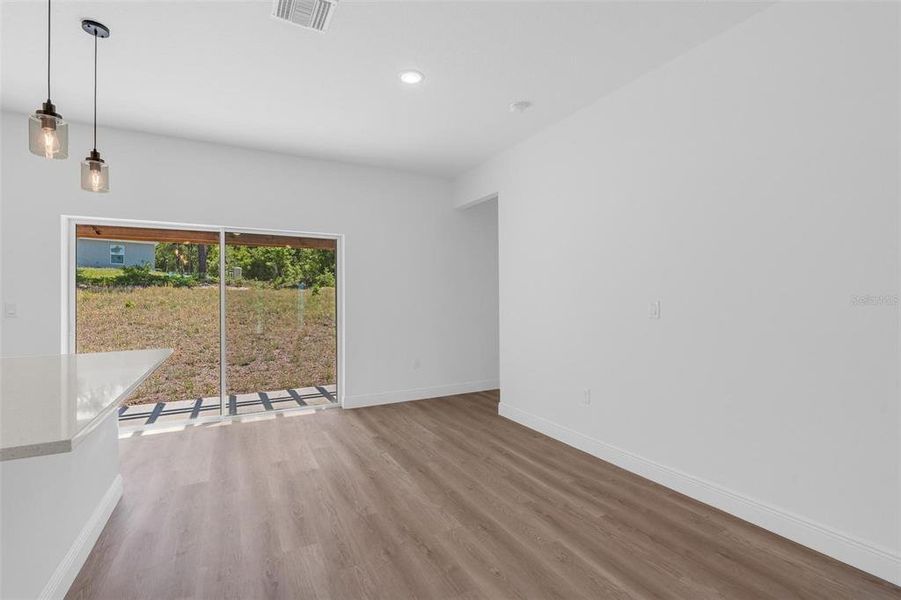 Spacious, unfurnished interior of a new home in , Ocala (Image 25).
