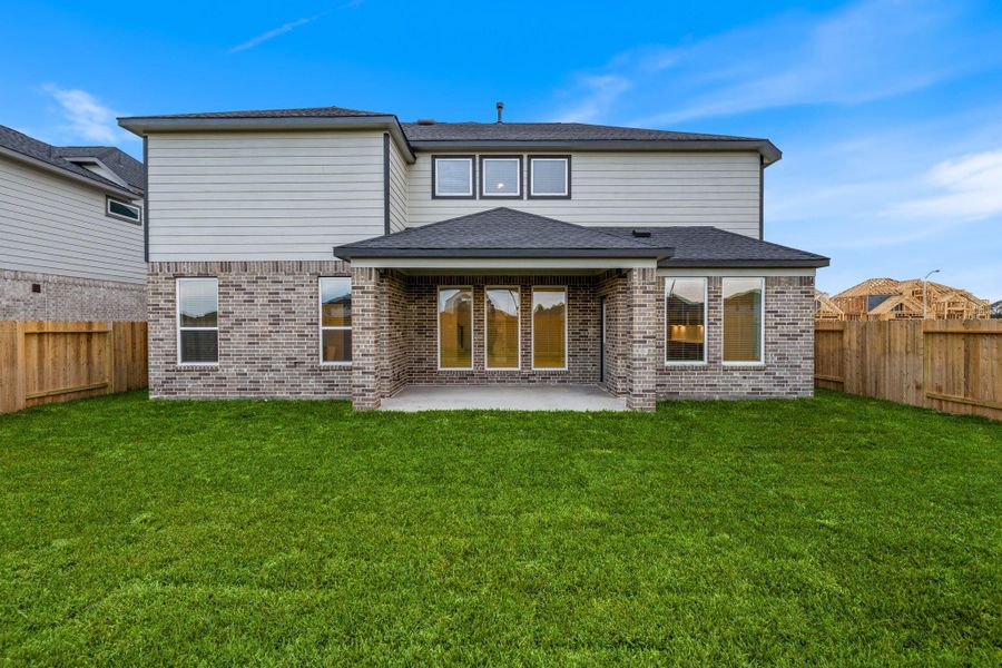 Exterior details and patio area of a home in Briarwood Crossing, Rosenberg (Image 19). Exterior details and patio area of a home in Briarwood Crossing, Rosenberg (Image 19).