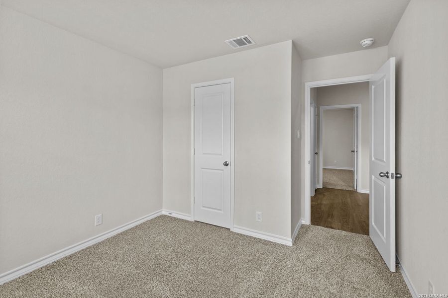 Spacious, unfurnished interior of a new home in Brookstone Creek, San Antonio (Image 19).