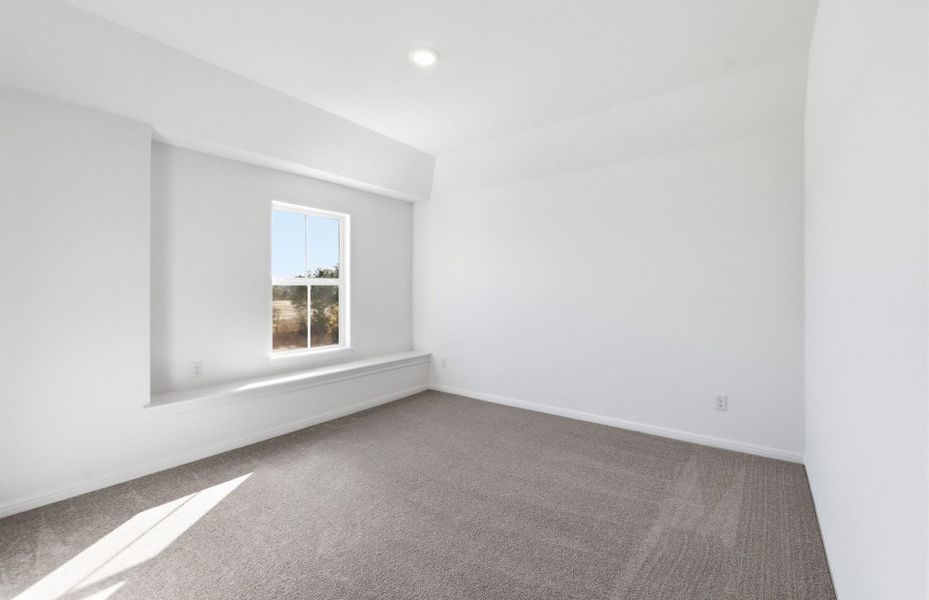 Spacious, unfurnished interior of a new home in Saddleback at Santa Rita Ranch, Liberty Hill (Image 33).