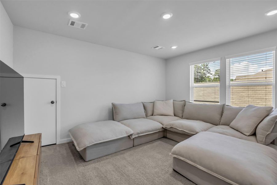 Spacious Gameroom