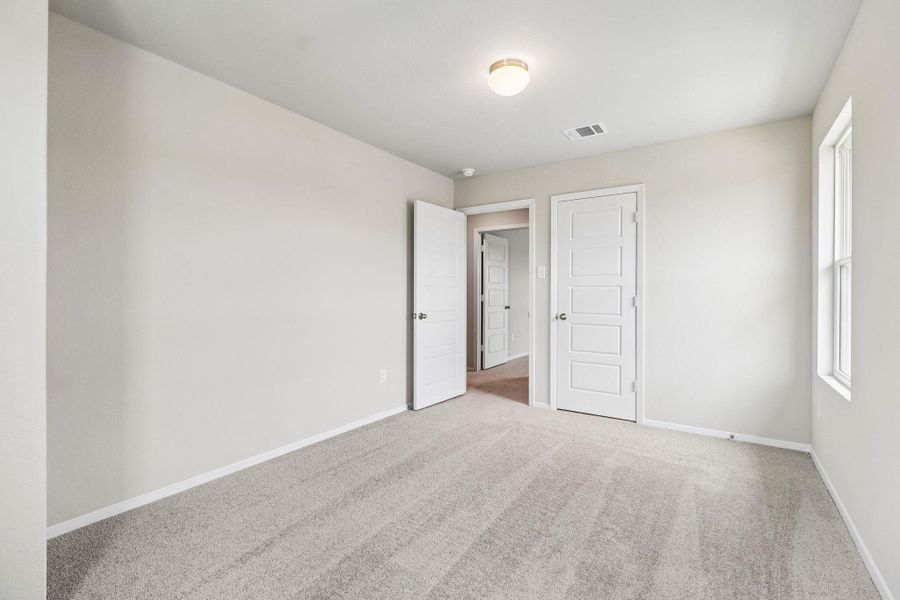 Spacious, unfurnished interior of a new home in Hymeadow, San Marcos (Image 26). Spacious, unfurnished interior of a new home in Hymeadow, San Marcos (Image 26).