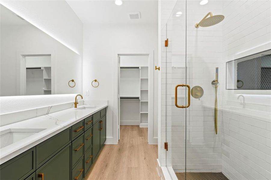 Furnished interior view inside a new home in , Dallas (Image 7).