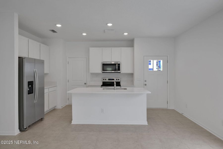 Furnished interior view inside a new home in , Middleburg (Image 10).