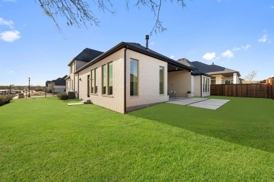 Exterior details and patio area of a home in , Prosper (Image 3).