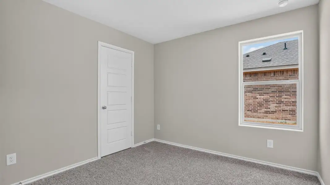 Representative unfurnished interior of a home built from the Carson by D.R. Horton in Ponder Farms, Ponder (Image 30).