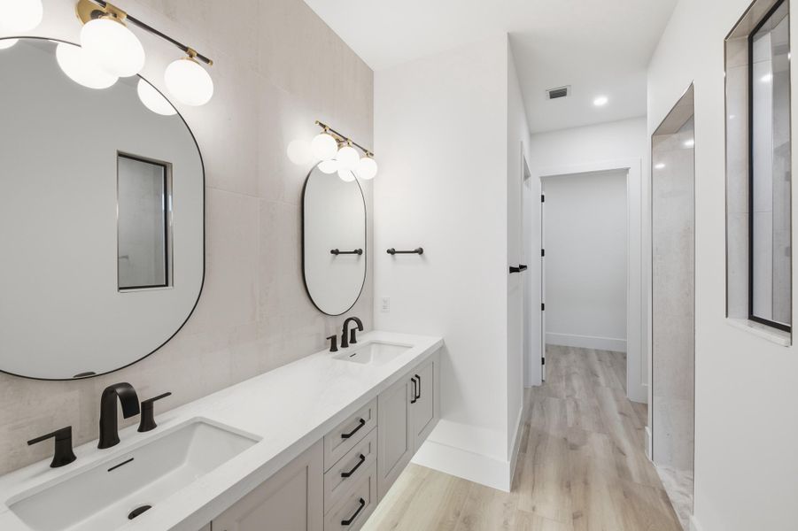 Guest house bath