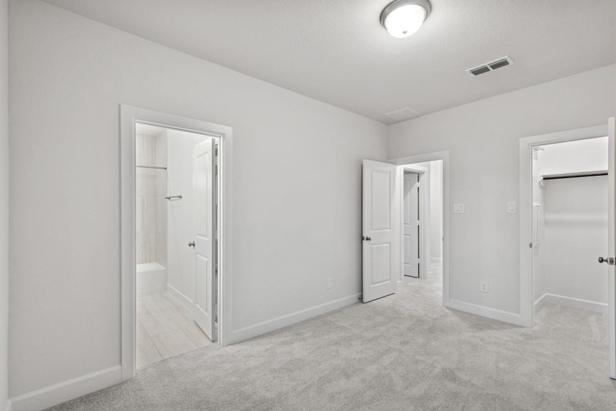 Spacious, unfurnished interior of a new home in Grange 45' Homesites, Katy (Image 22). Spacious, unfurnished interior of a new home in Grange 45' Homesites, Katy (Image 22).