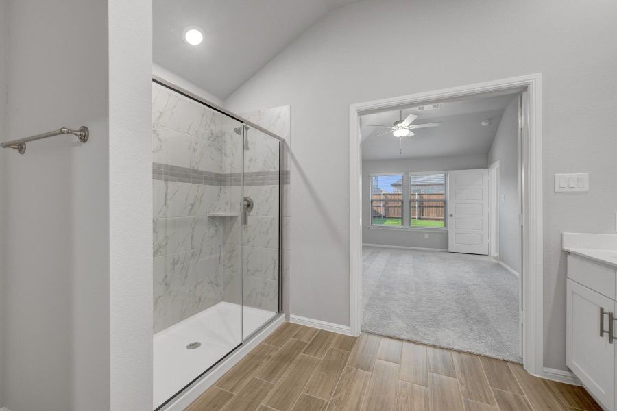 Owner's Bathroom Owner's Bathroom