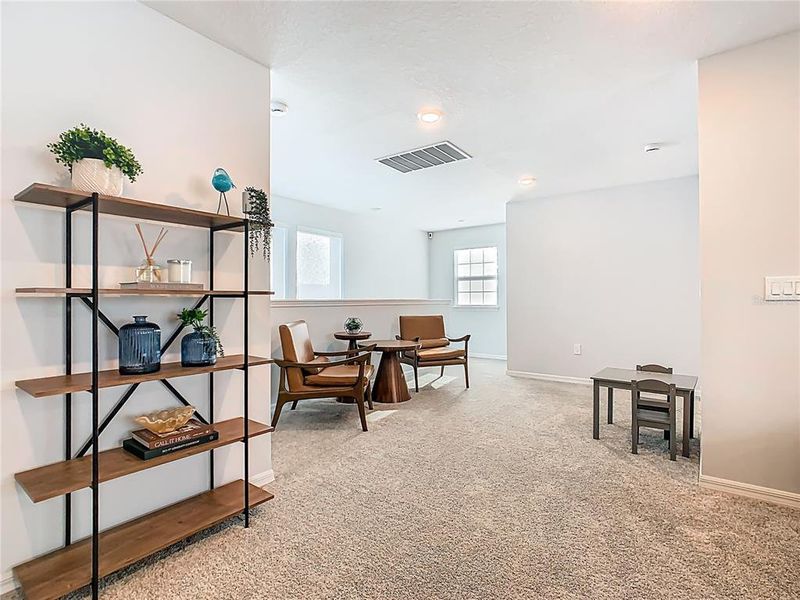 Furnished interior view inside a new home in , Orlando (Image 36).