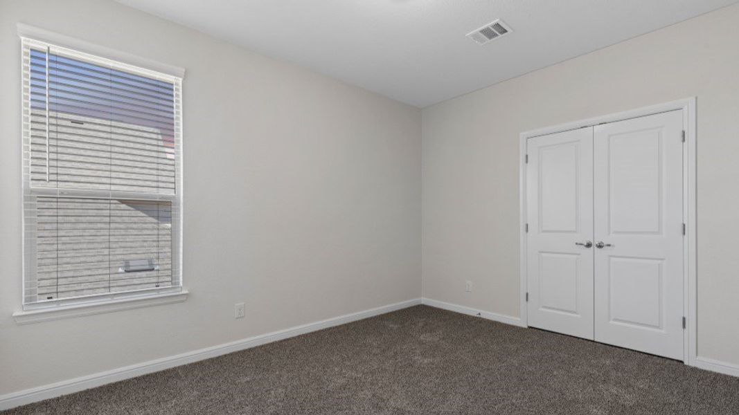 Representative unfurnished interior of a home built from the Valley Spring by D.R. Horton in Eden Ranch, Arlington (Image 41).