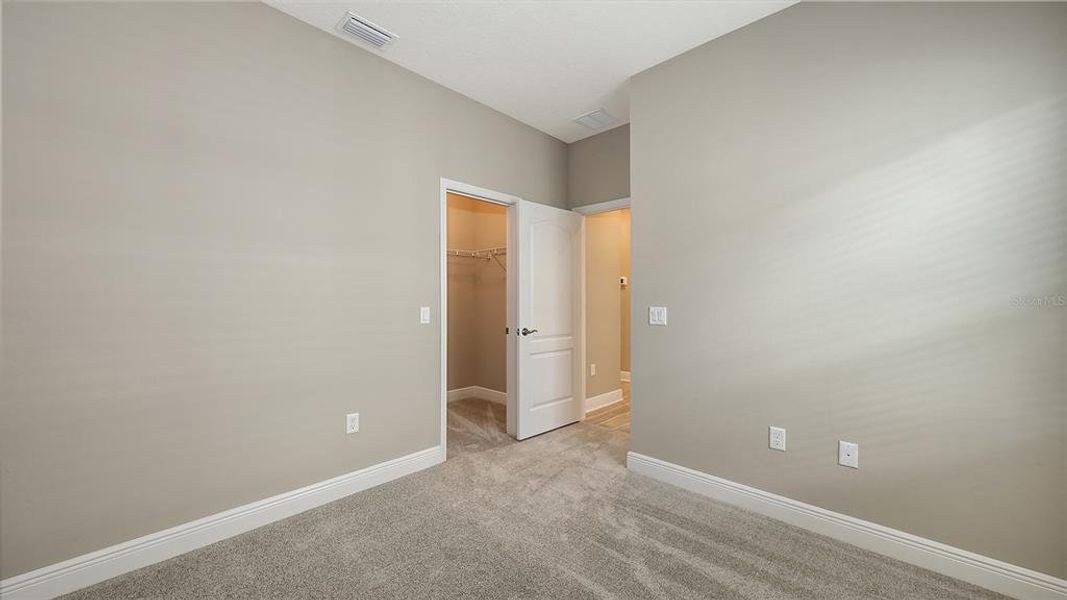 Spacious, unfurnished interior of a new home in Wildleaf, Parrish (Image 14).