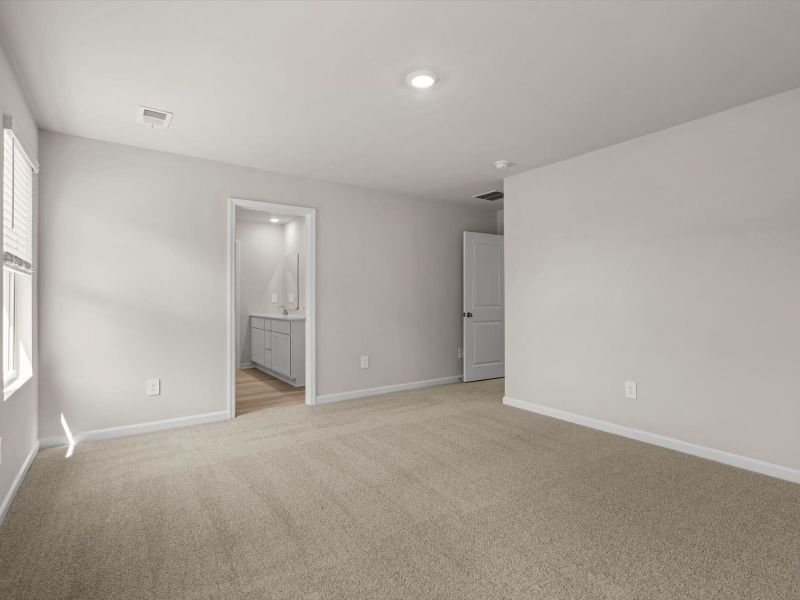 Spacious, unfurnished interior of a new home in Village at White Pine, Pendleton (Image 16).