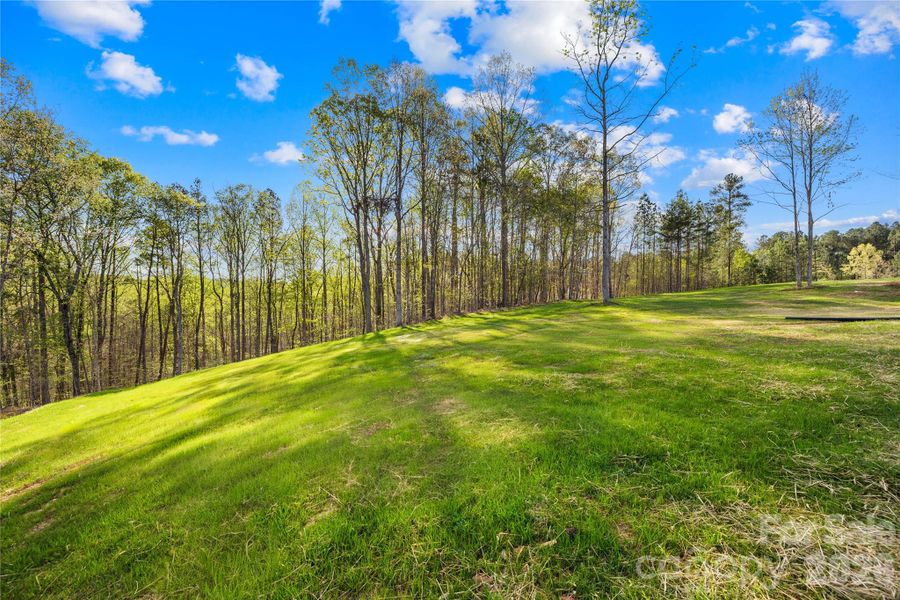 Natural landscape and outdoor views near in Statesville (Image 37). Natural landscape and outdoor views near in Statesville (Image 37).