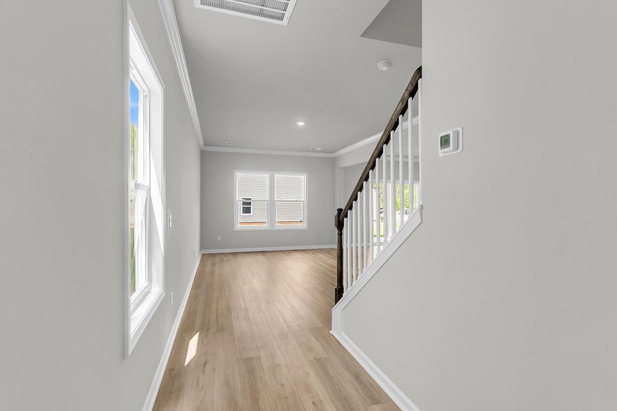 Spacious, unfurnished interior of a new home in Central Creek, Goose Creek (Image 20).