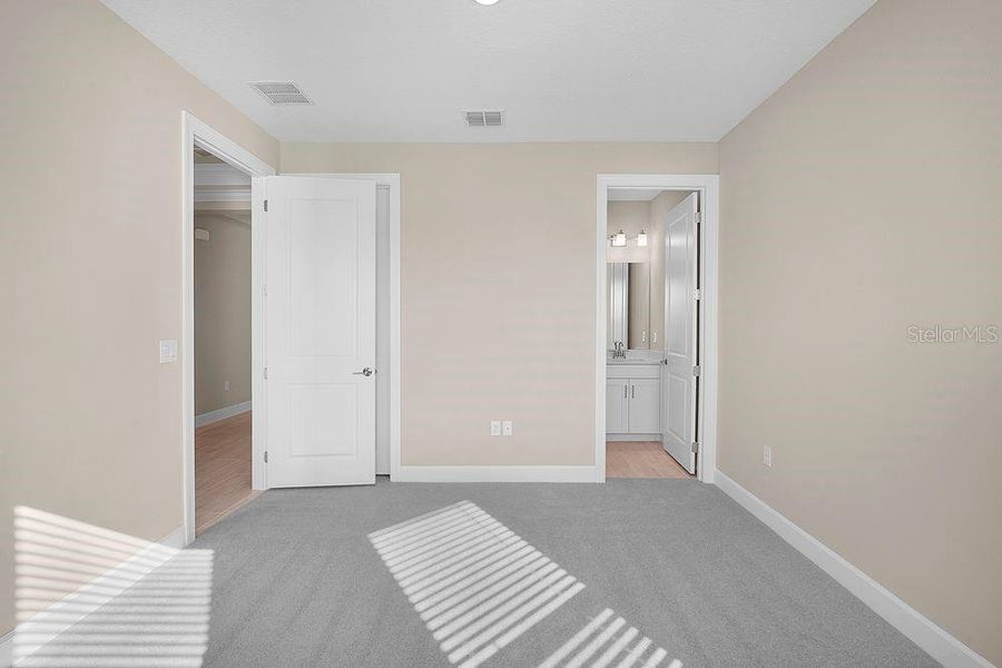 Spacious, unfurnished interior of a new home in Esplanade at Wiregrass Ranch, Wesley Chapel (Image 21).