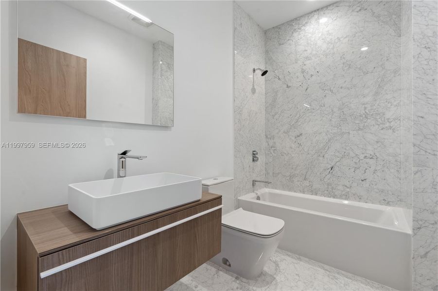 Furnished interior view inside a new home in Onda, Bay Harbor Islands (Image 17).