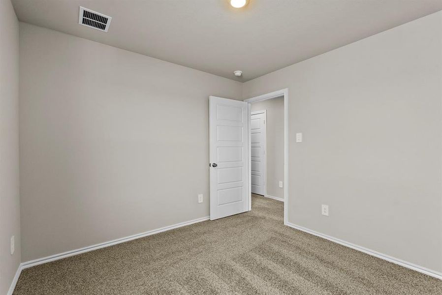 Spacious, unfurnished interior of a new home in Orchard Village, Fort Worth (Image 24).