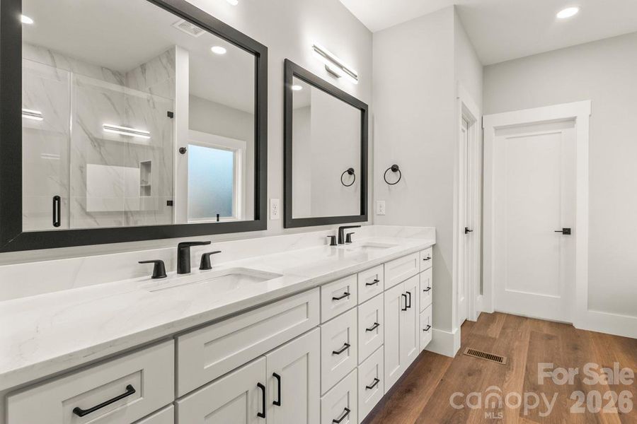 Furnished interior view inside a new home in , Lincolnton (Image 9).