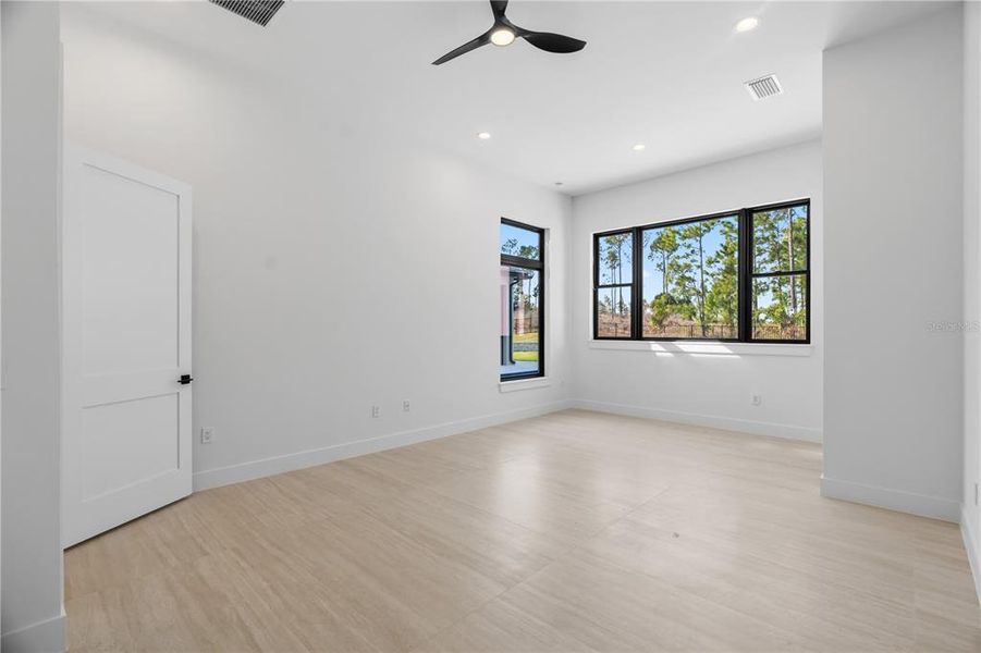 Spacious, unfurnished interior of a new home in , Montverde (Image 37).