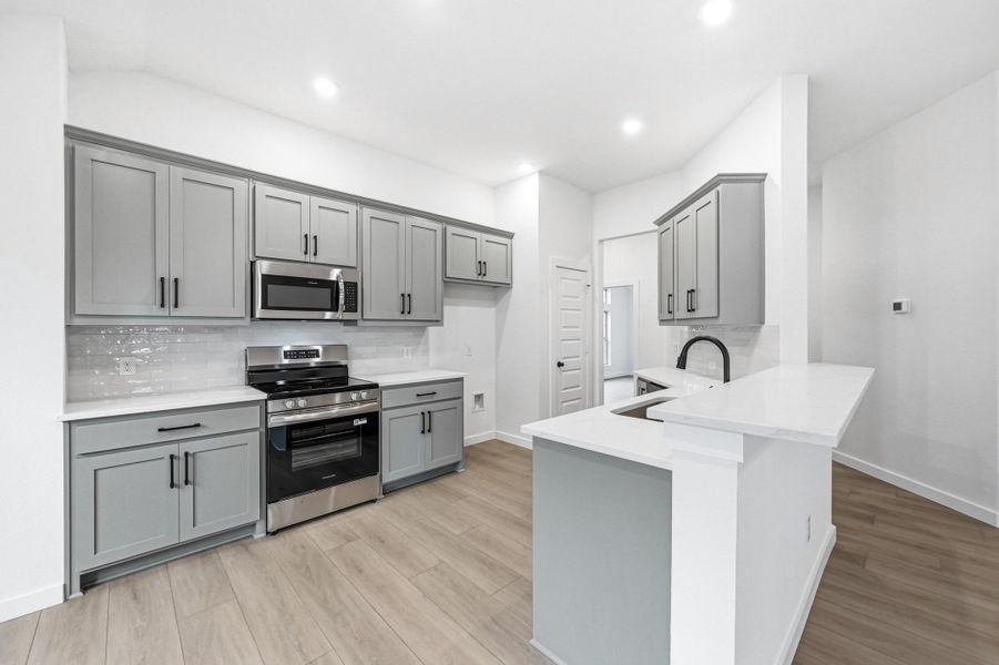 Representative furnished interior of a home built from the Hanover by Cheldan Homes in Craftsmen's Corner, Cleburne (Image 57).