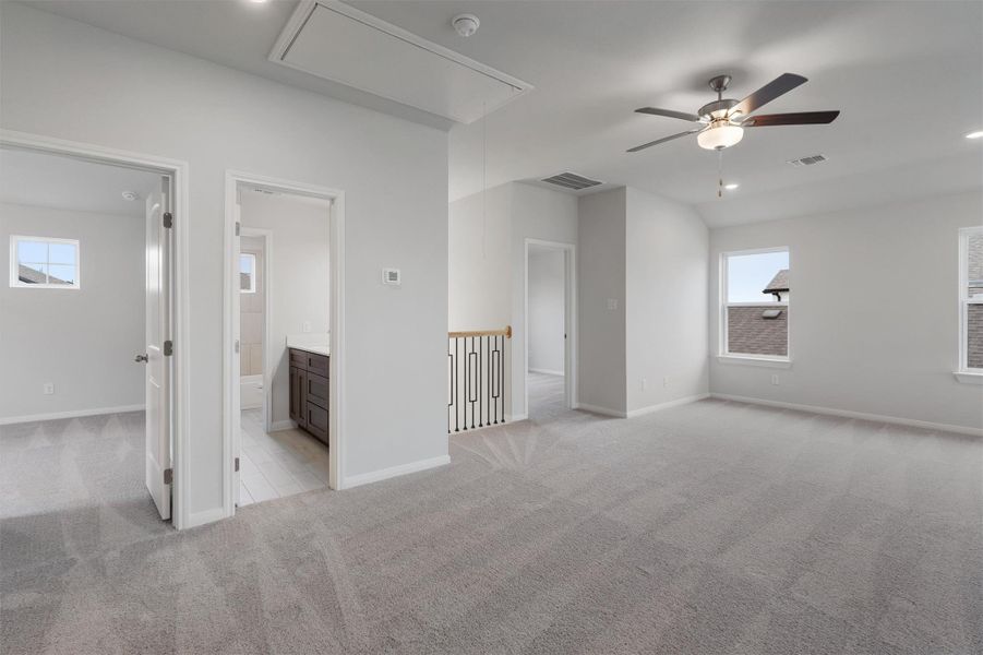 Spacious, unfurnished interior of a new home in Morningstar, Georgetown (Image 35).