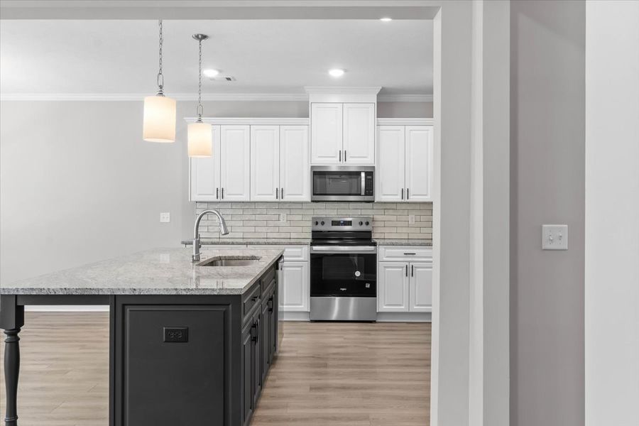 Kitchen | 823 Elsie Drive, Modern Kitchen Design in Windsor
