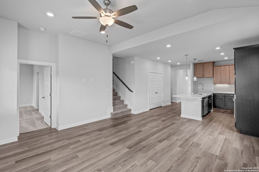 Spacious, unfurnished interior of a new home in August Fields, New Braunfels (Image 25). Spacious, unfurnished interior of a new home in August Fields, New Braunfels (Image 25).