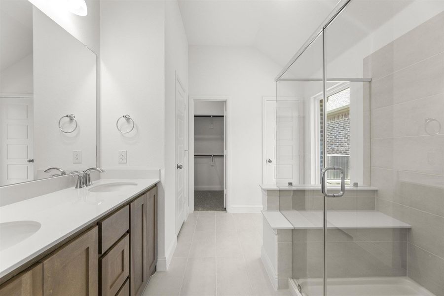 Representative furnished interior of a home built from the Trenton by Pacesetter Homes in Keeneland, Aubrey (Image 13).