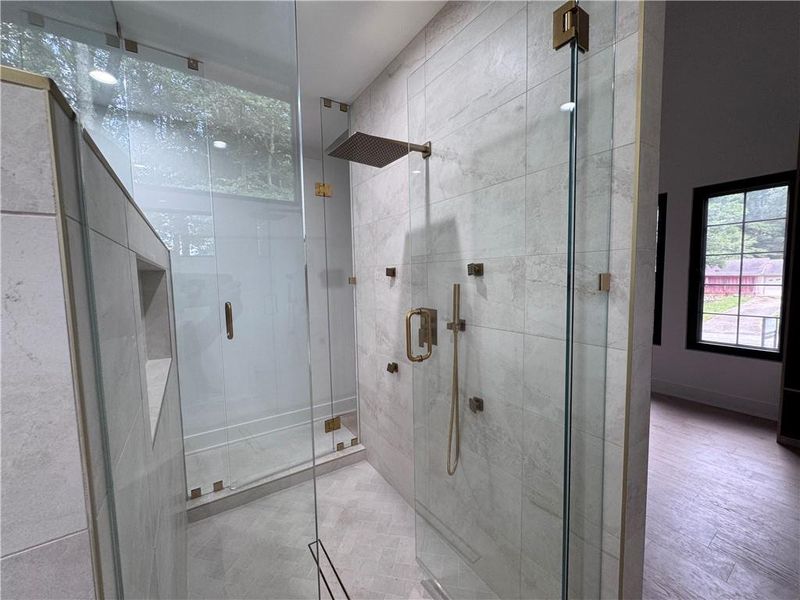 Image 101 of a home in .