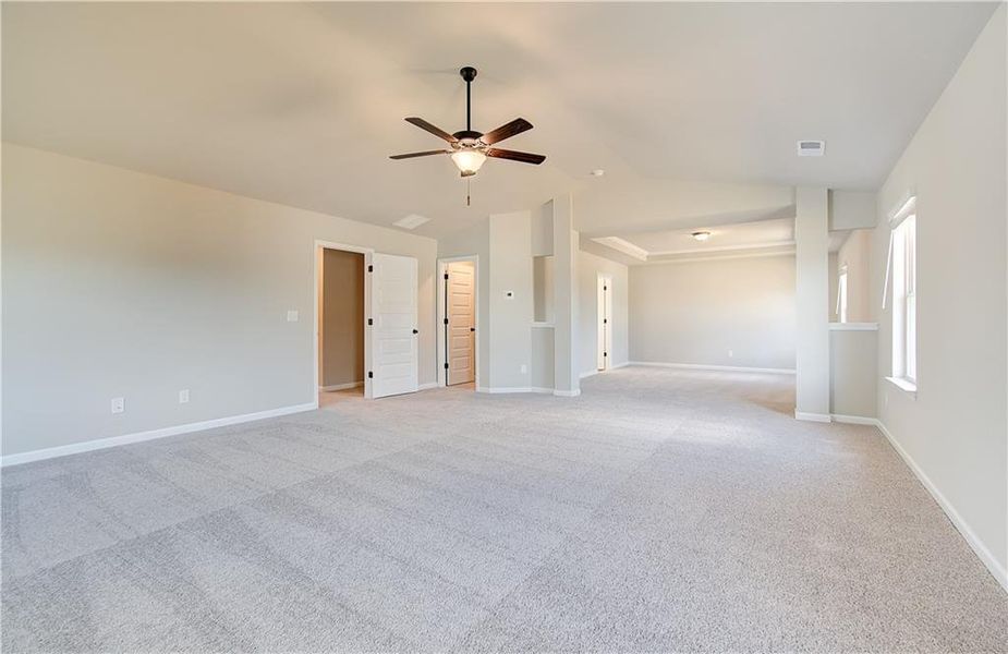 Spacious, unfurnished interior of a new home in Berkeley Lakes, Locust Grove (Image 16).