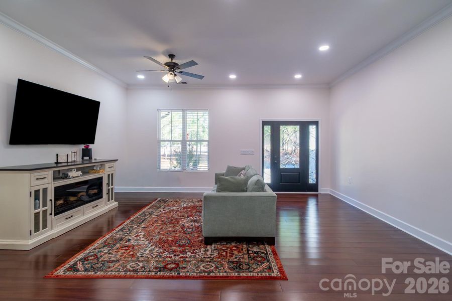Furnished interior view inside a new home in , Pageland (Image 33).