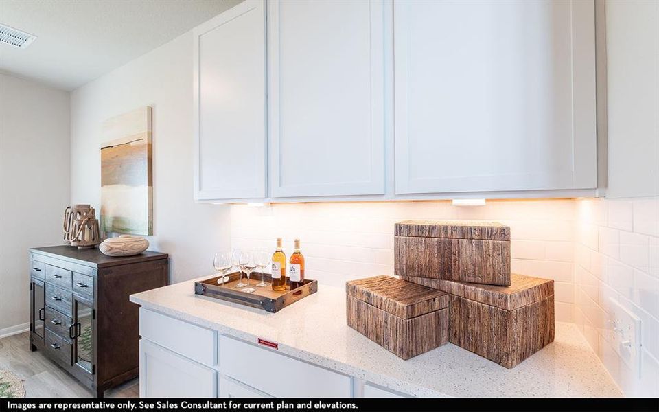 Furnished interior view inside a new home in Saddlebrook Estates, Waxahachie (Image 13).