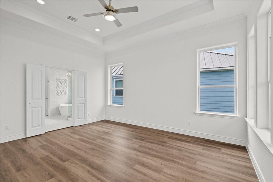 Spacious, unfurnished interior of a new home in , Texas City (Image 30).