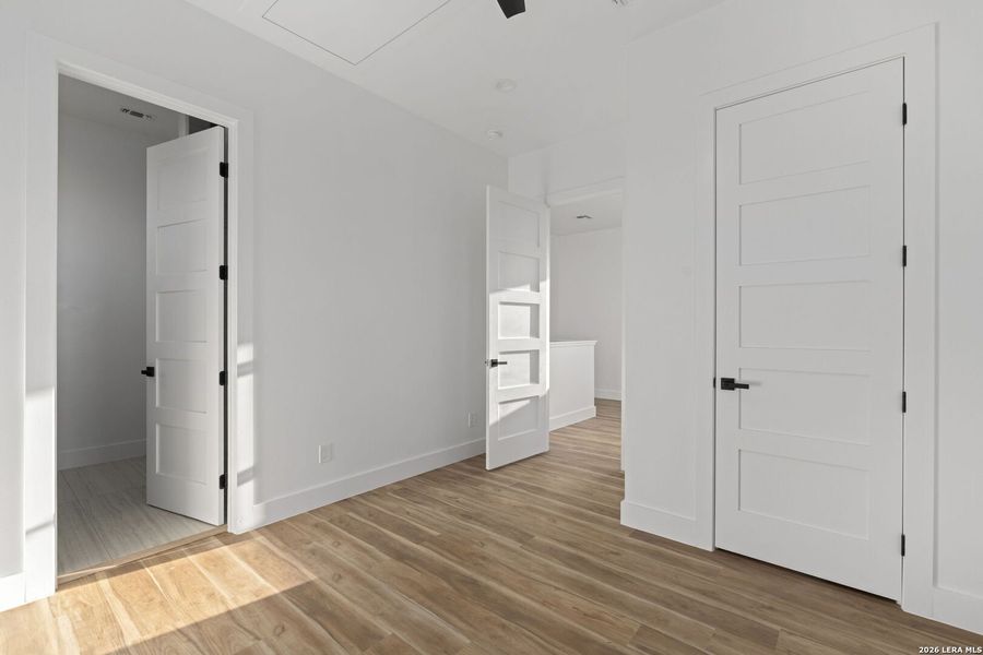 Spacious, unfurnished interior of a new home in , San Antonio (Image 25).