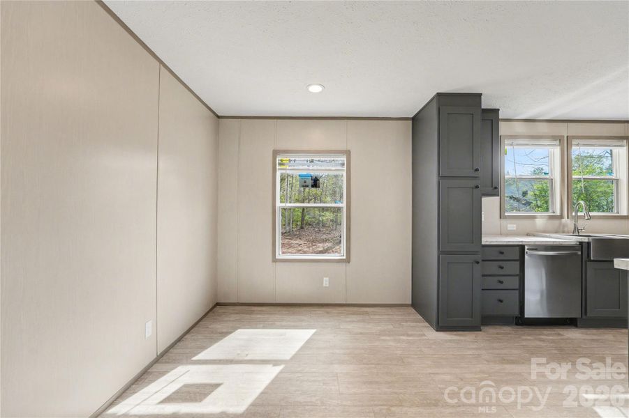 Spacious, unfurnished interior of a new home in , Statesville (Image 18).