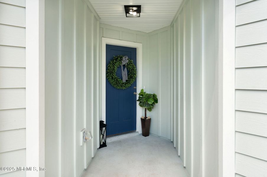 Exterior details and patio area of a home in , Green Cove Springs (Image 33).