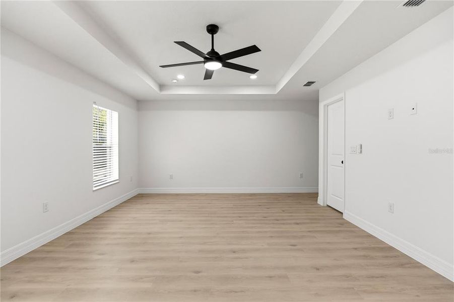 Spacious, unfurnished interior of a new home in , Weeki Wachee (Image 42).