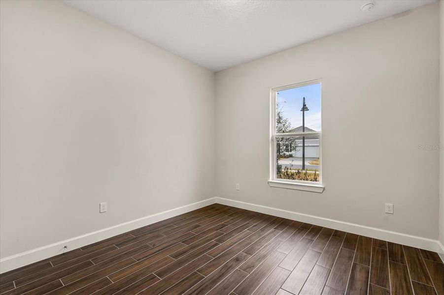 Spacious, unfurnished interior of a new home in , Kissimmee (Image 16).