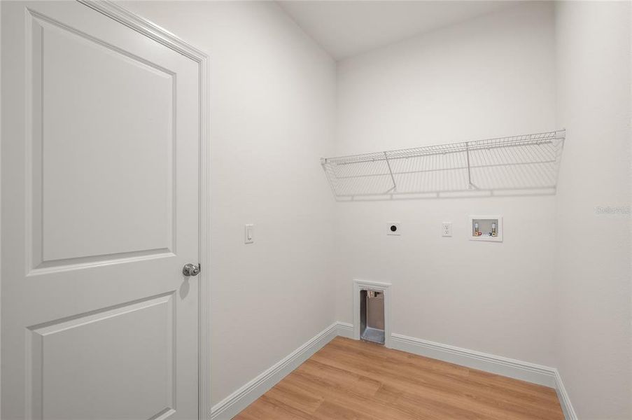 Spacious, unfurnished interior of a new home in , Osteen (Image 44).