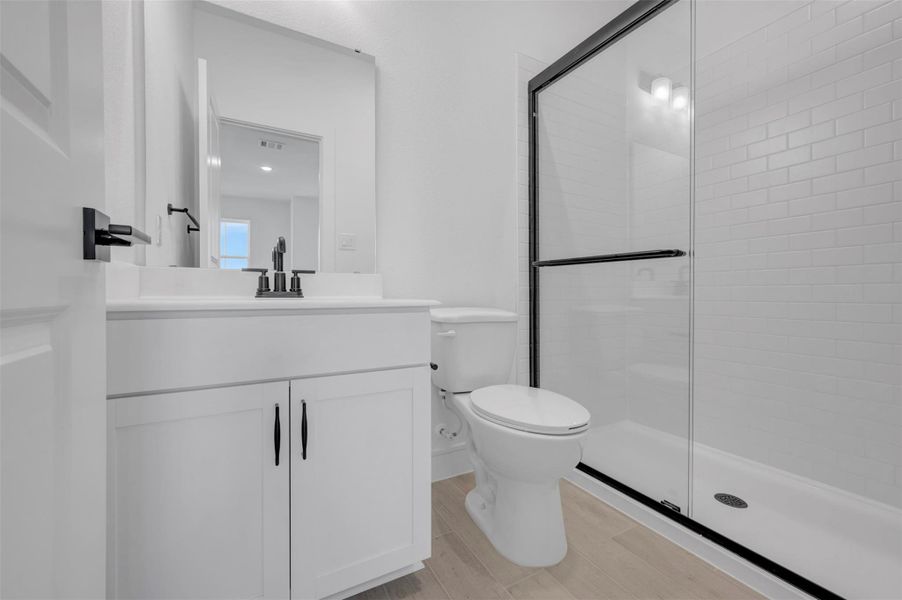 Extra Suite bath (*Photo not of actual home and used for illustration purposes only.)