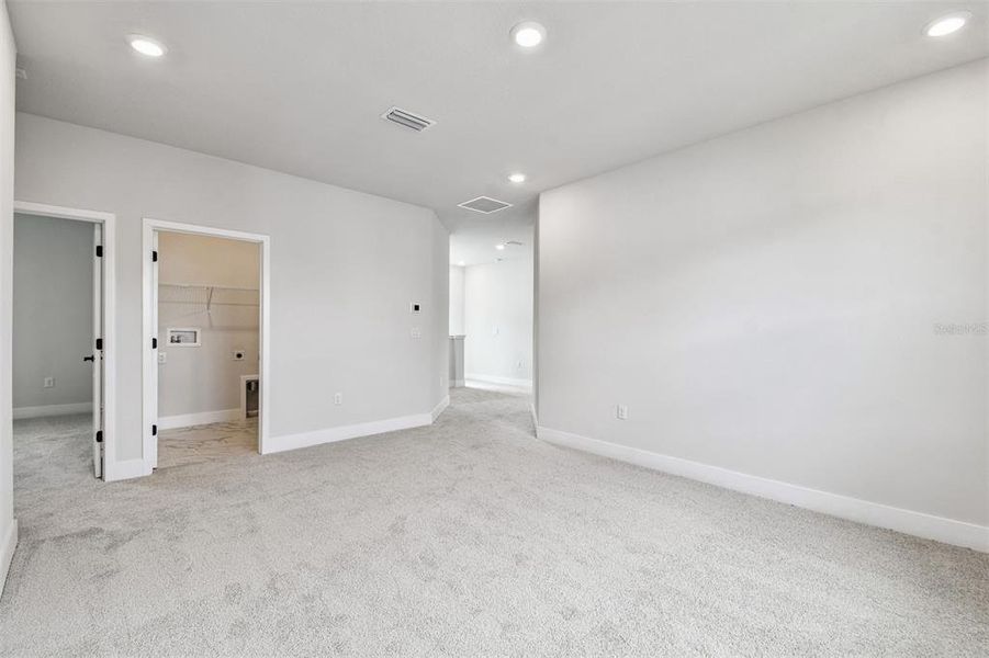 Spacious, unfurnished interior of a new home in Persimmon Park - Garden Series, Wesley Chapel (Image 31).