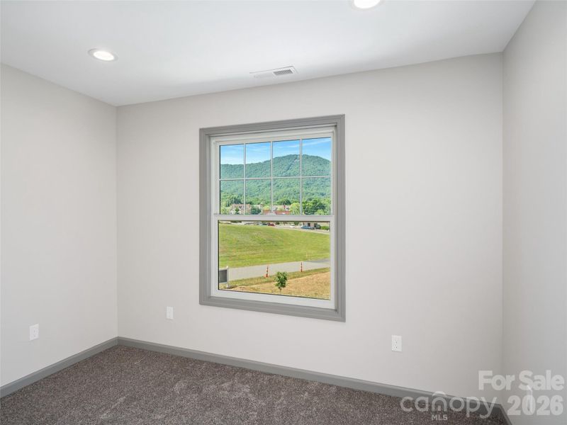 Spacious, unfurnished interior of a new home in , Burnsville (Image 31).