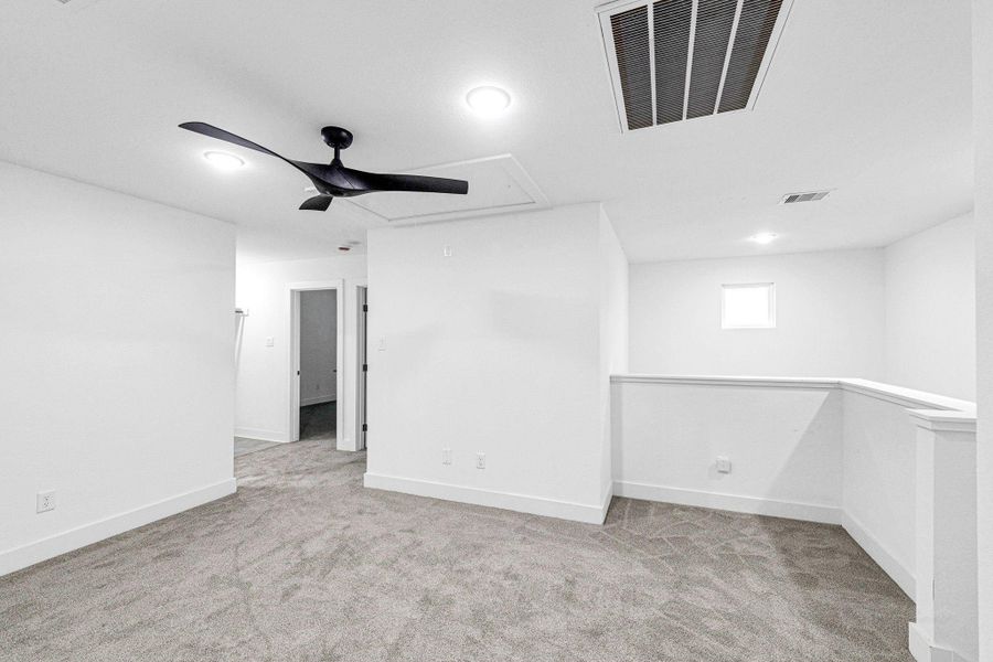 Spacious, unfurnished interior of a new home in , Hempstead (Image 18).
